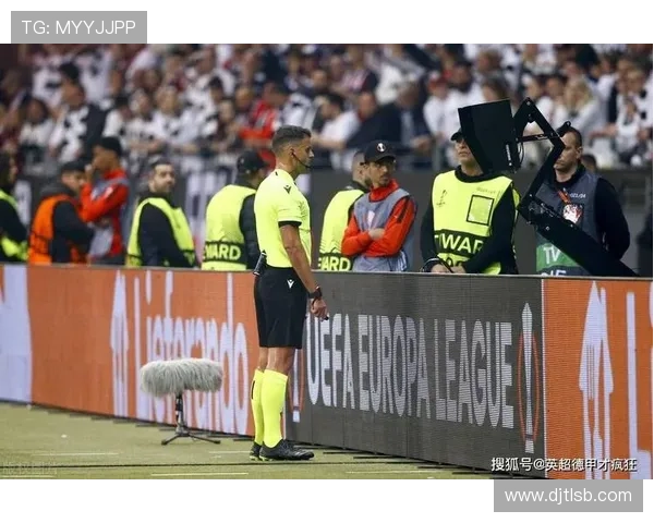 欧洲杯裁判生涯背景下揭开裁判的荣耀与挑战分析