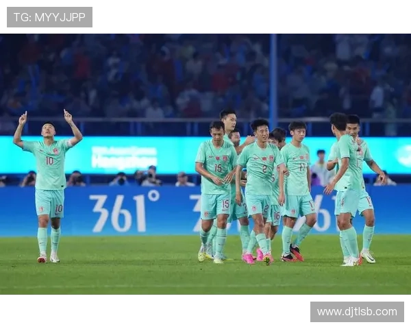 亚运会足球赛在杭州精彩开赛，各队伍表现引人关注