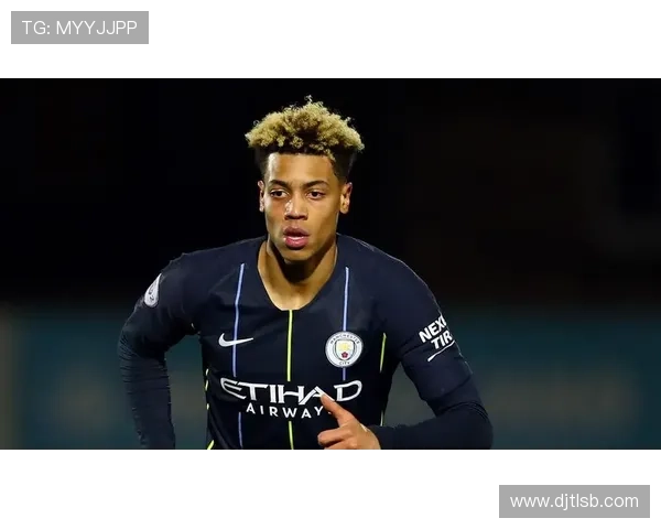 菲利克斯与福登：体系适配性与成长环境对比分析