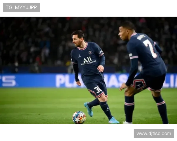 巴黎高位压迫反成防线软肋,一压就穿问题逐步显现 巴黎高位压迫反成防线软肋,一压就穿问题逐步显现